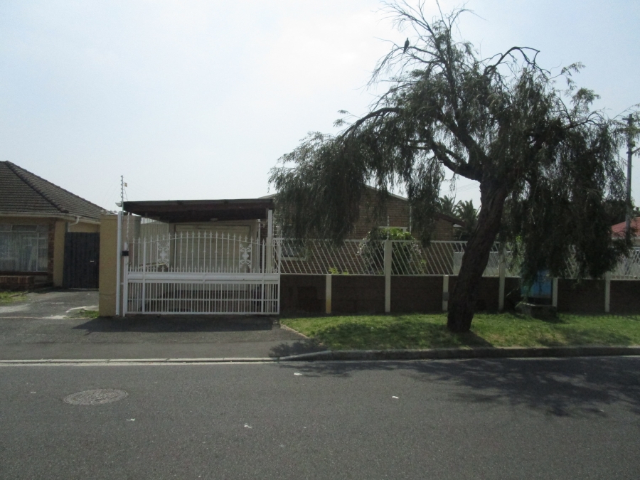 3 Bedroom Property for Sale in Athlone Western Cape